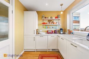 Kitchen- click for photo gallery